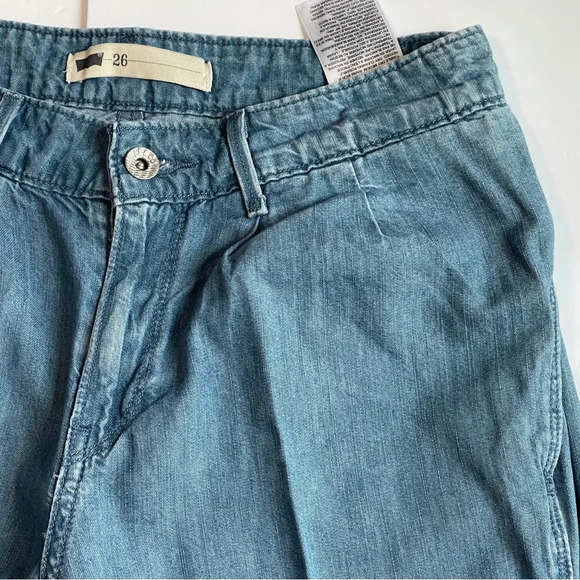 Levi’s Pleated High Waisted Lightweight Jeans size 26 - Picture 4 of 16